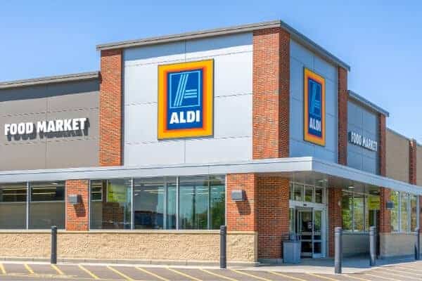 front of an Aldi discount grocery store