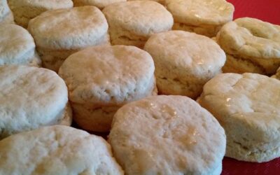 Homemade Fluffy Buttermilk Biscuits