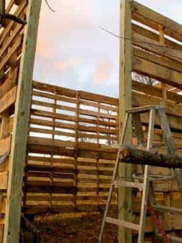 15 DIY Pallet Shed, Barn, and Building Ideas Story
