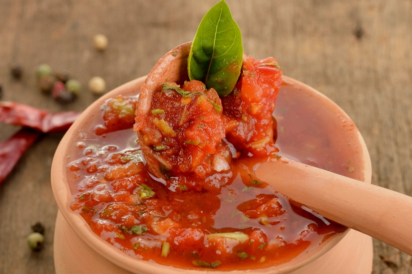 tomato salsa in terracotta pot